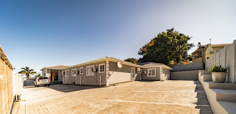 12 Bedroom Property for Sale in Sunnyridge Eastern Cape